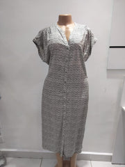 Monochrome Zigzag Button-Down Midi Dress – Size: Medium (Shein)