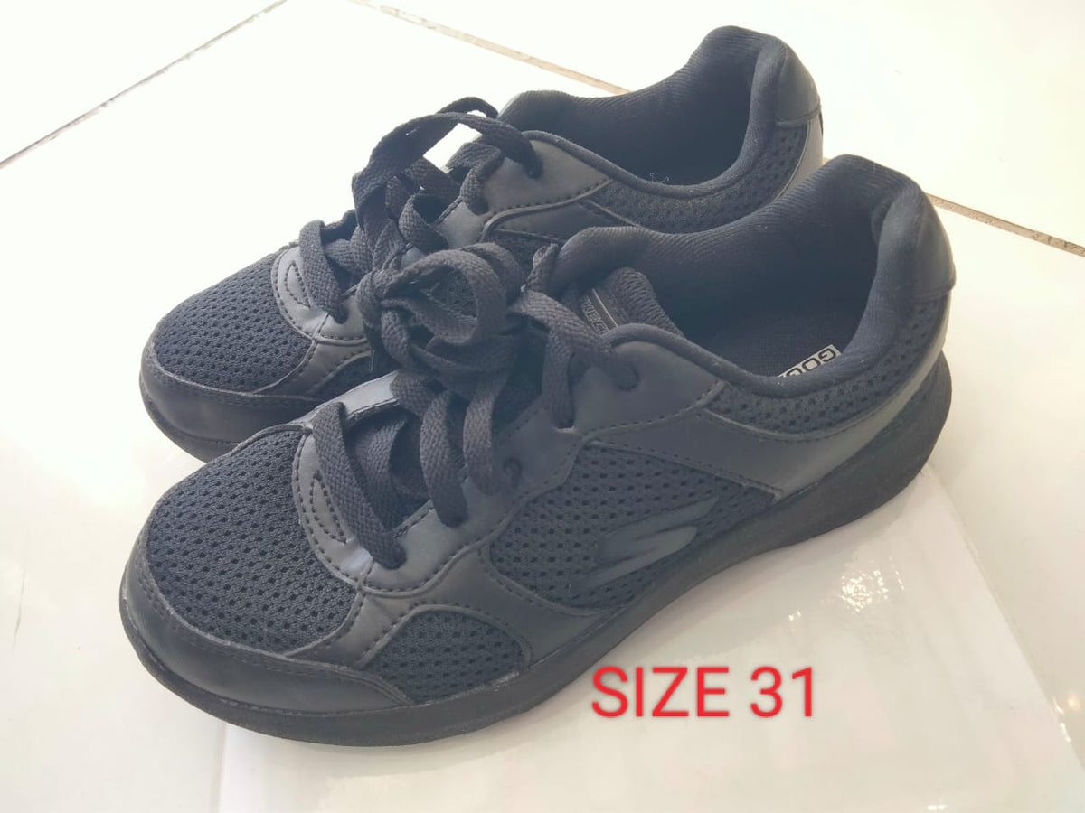 Kids Black Sport Sneakers – Size 31